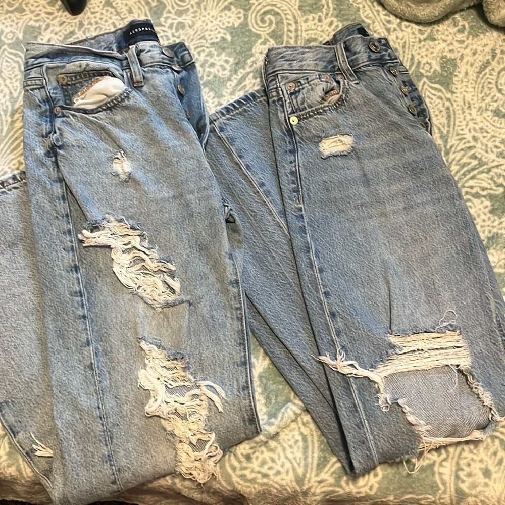 very comfy bagging ripped jeans